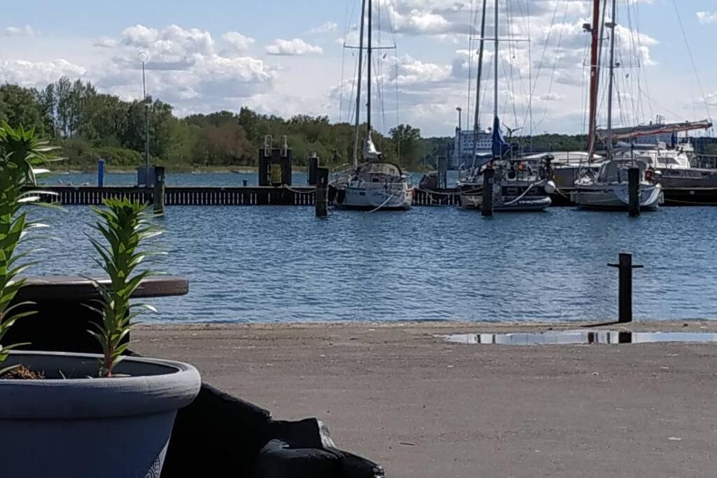 Traveloge Mit Schwimmbad Und Sauna Lübeck Exterior foto